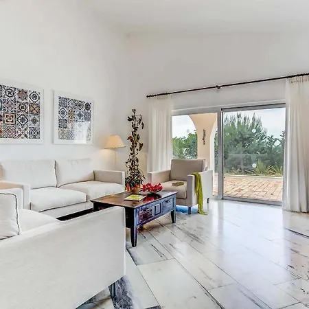 Carvoeiro Sleeps 6 Pool Air Con Wifi ヴィラ *